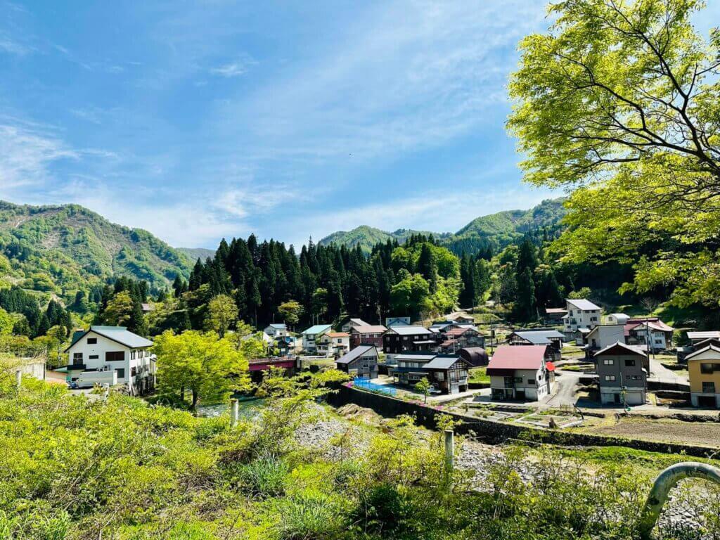 Beautiful-houses-around-Echigo-Yuzawa-Station. chubu region